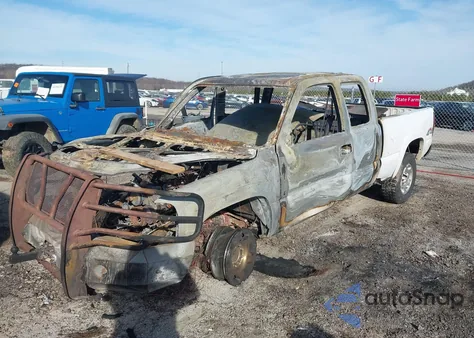 2004 GMC Sierra 2500Hd Sle z USA, uszkodzony, nr VIN 1GTHK29U74E114729